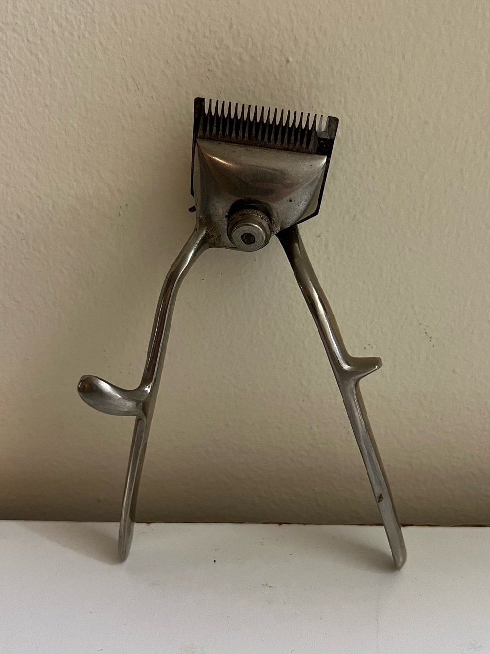 Classic Manual Hair Clipper-SilverMetal Handheld Trimmer(last picture comes free